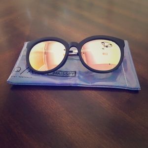 Quay Australia Chrisspy sunnies